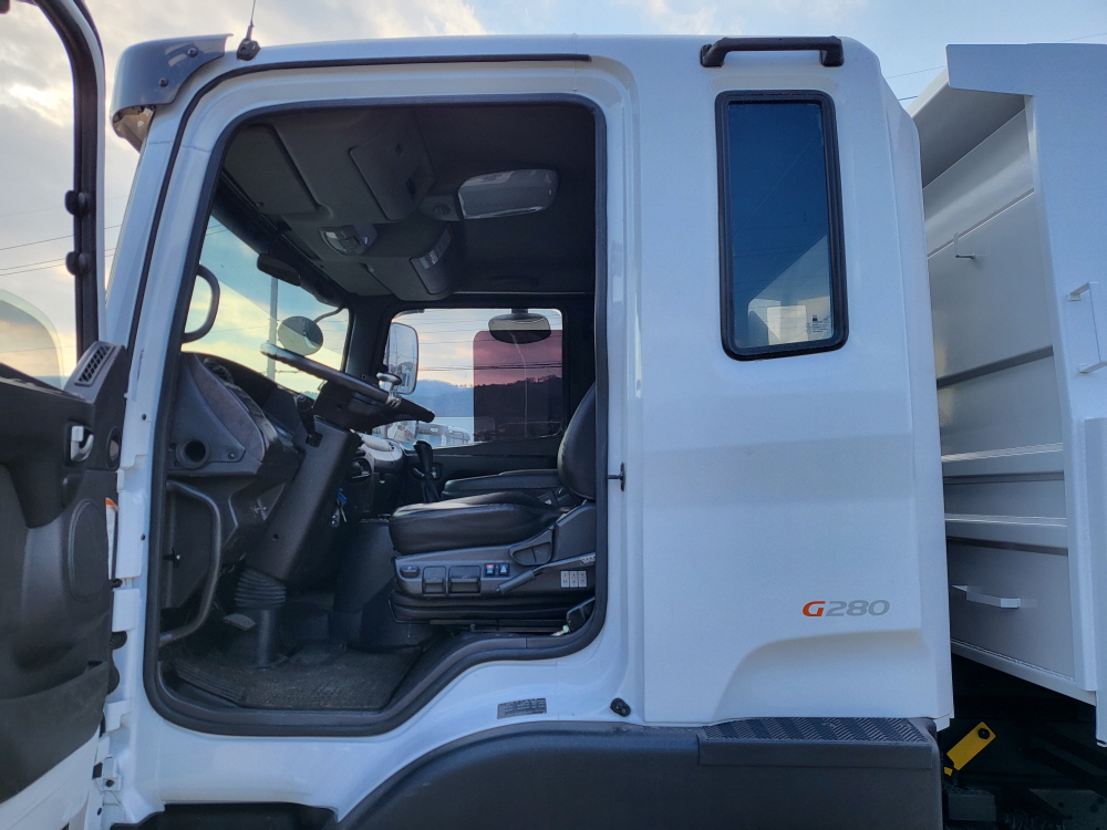 /user/w/wytruck/editor/2512/c93bd63d39cc604f3d734a8da0d07828_1766817799_3978.jpg 이미지크게보기